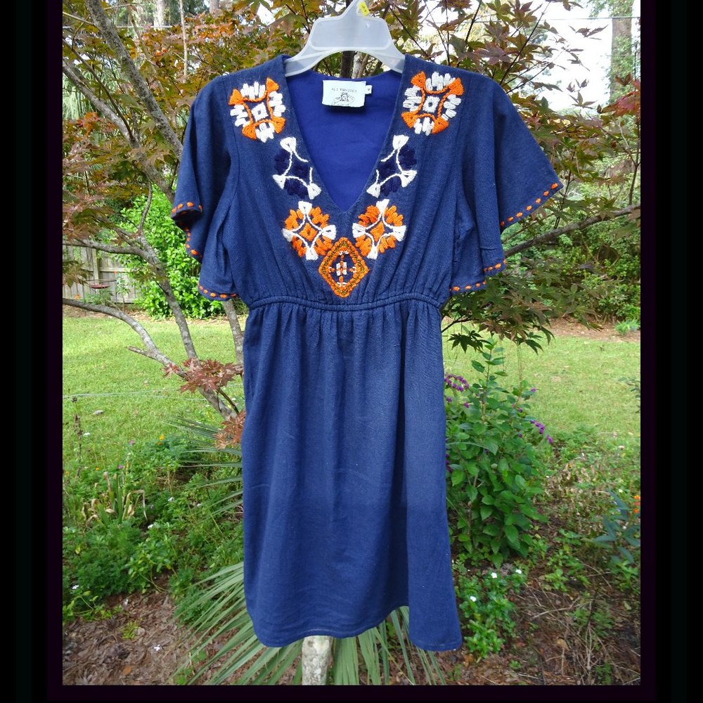 Judith March casual navy blue floral embroidered dress size: M